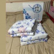 古韵青花托玛琳香薰被(1.5*2M)
